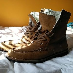 Andrew Marc Sherpa doorchester dirty buck boot